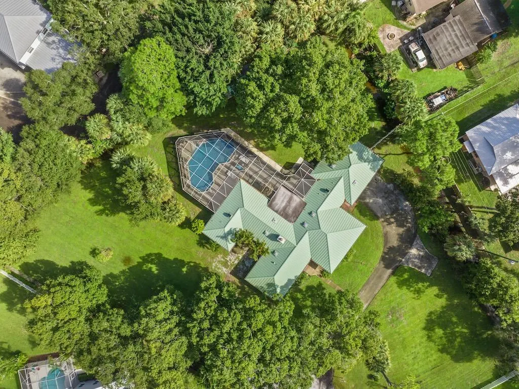 480 38th Court