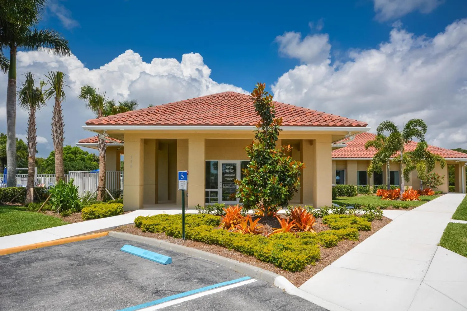 653 SW Munjack Cove