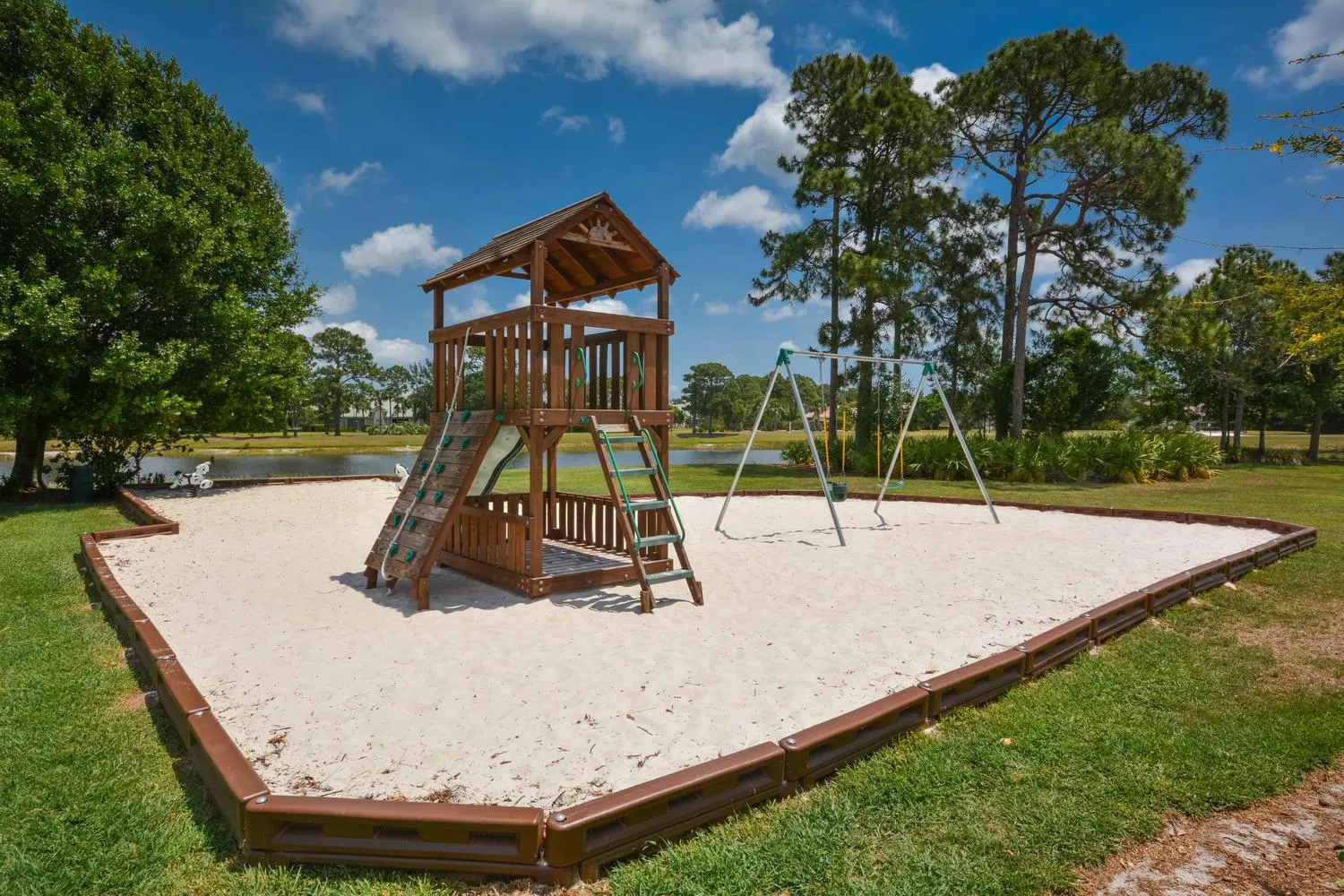 653 SW Munjack Cove