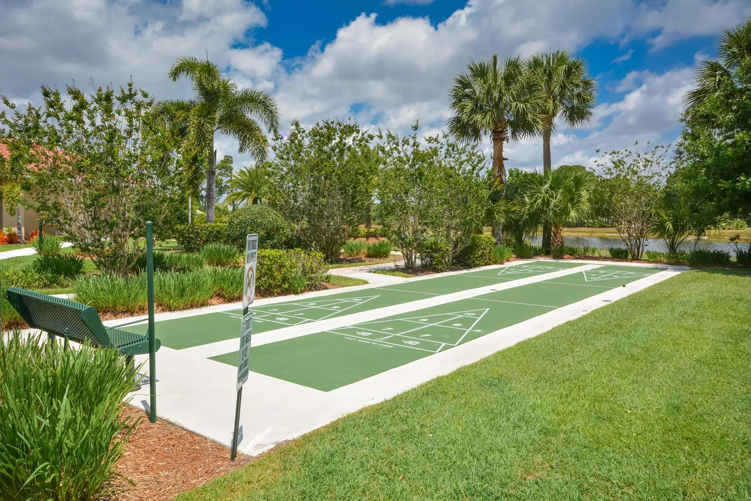 653 SW Munjack Cove