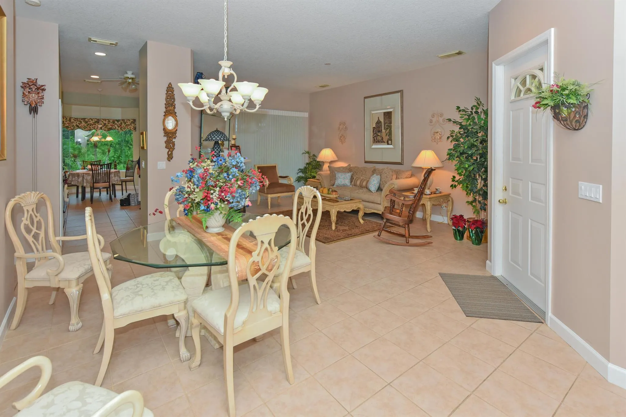 653 SW Munjack Cove