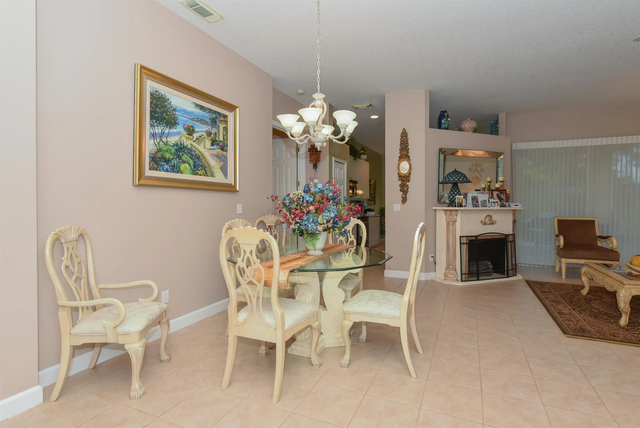 653 SW Munjack Cove