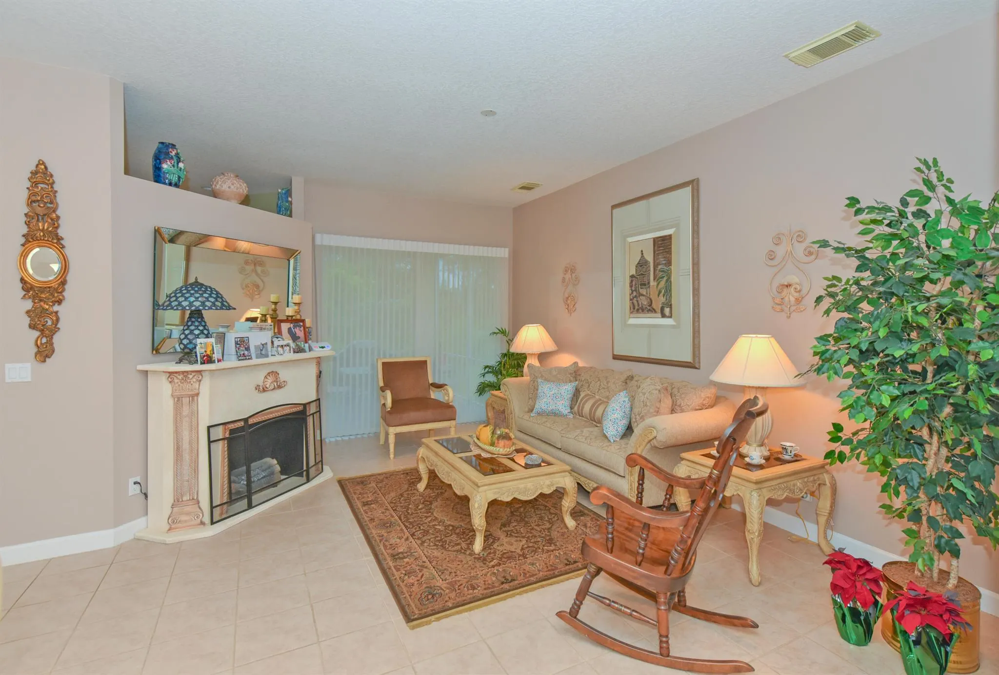 653 SW Munjack Cove