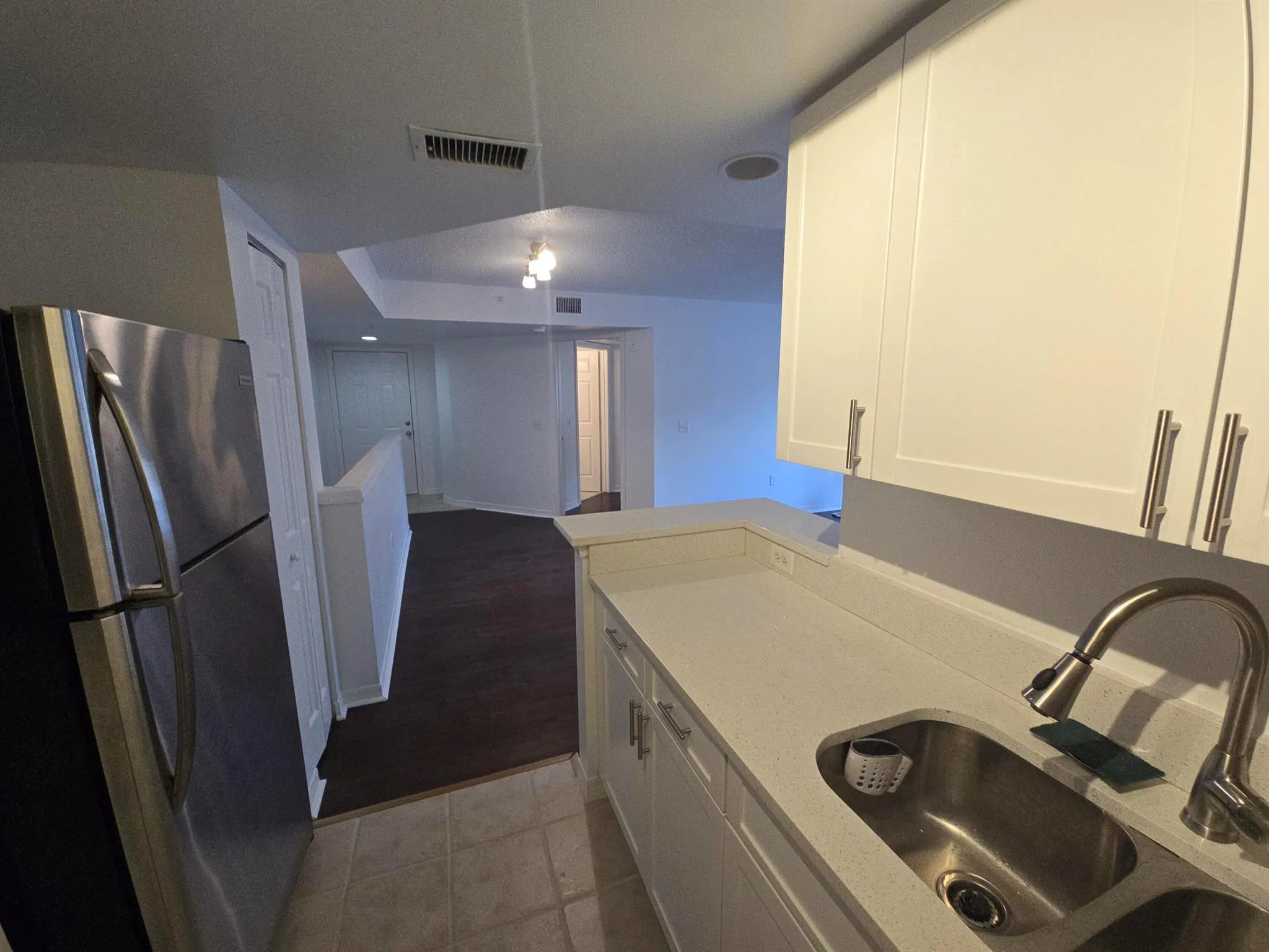 4179 N Haverhill Road, #606