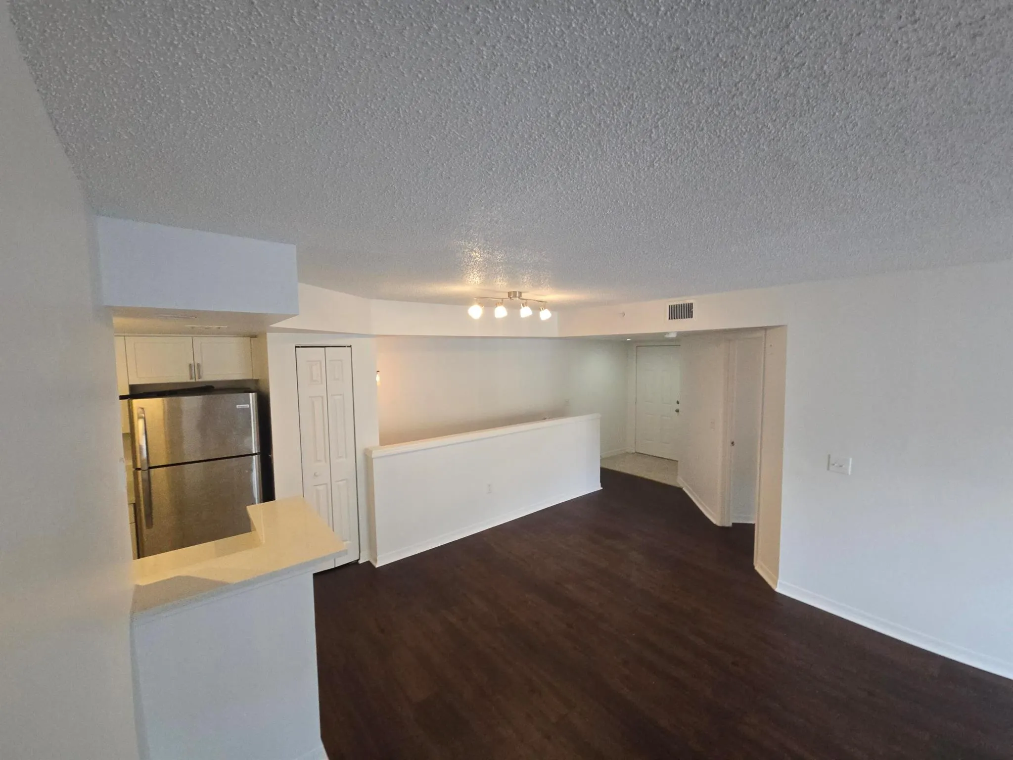 4179 N Haverhill Road, #606
