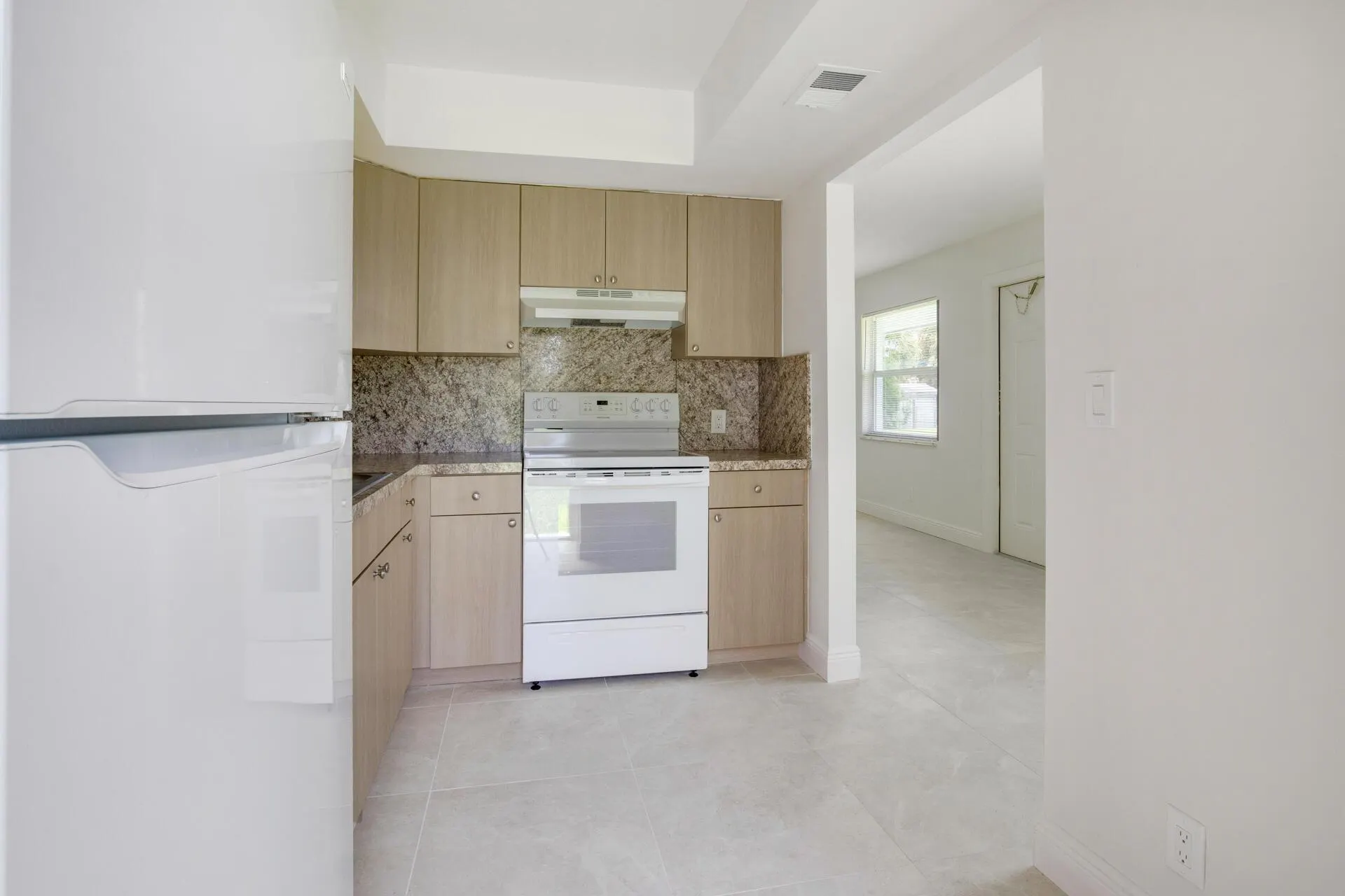 4379 Cocoanut Road