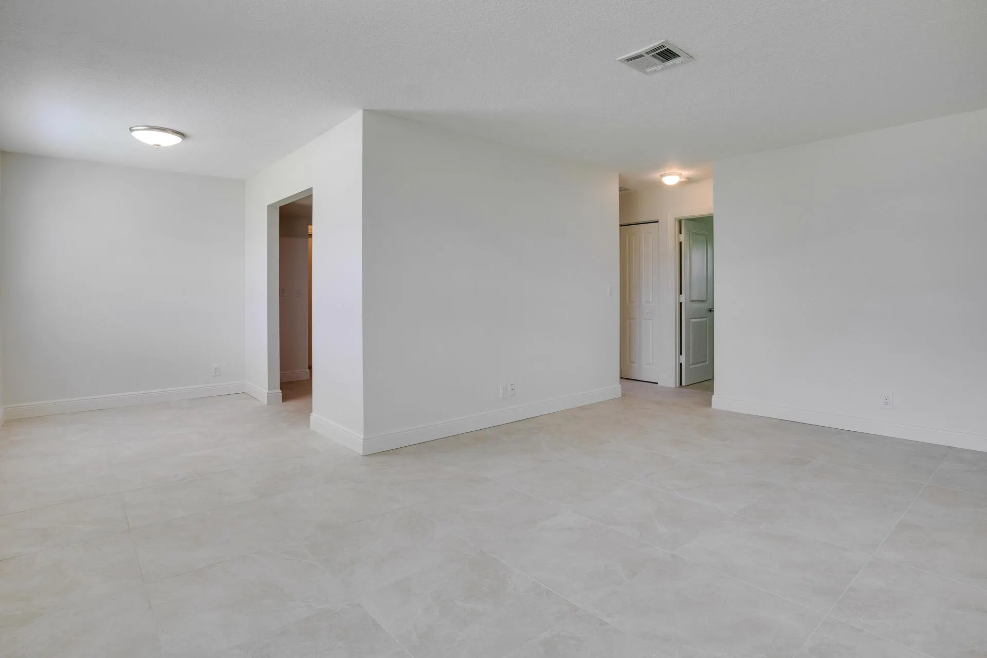4379 Cocoanut Road