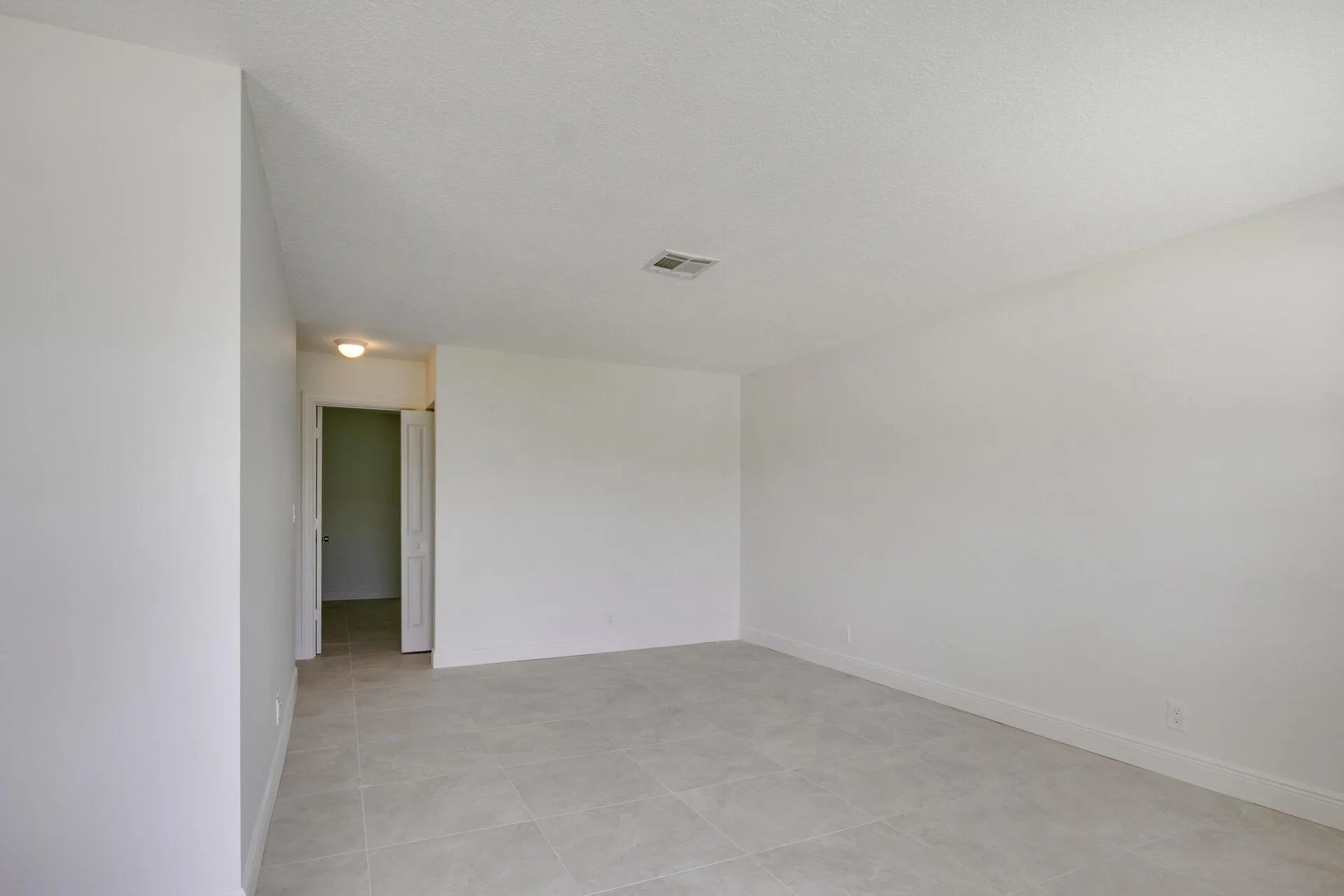 4379 Cocoanut Road