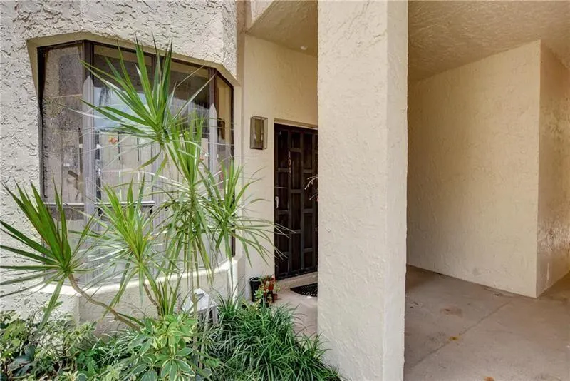7448 La Paz Boulevard, #104
