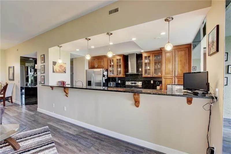 7448 La Paz Boulevard, #104