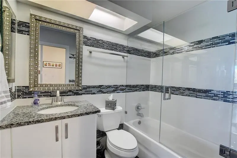 7448 La Paz Boulevard, #104