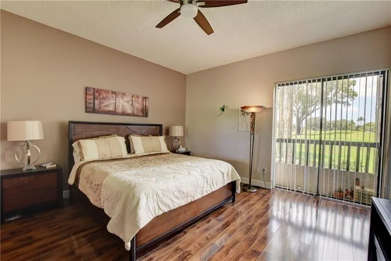 7448 La Paz Boulevard, #104