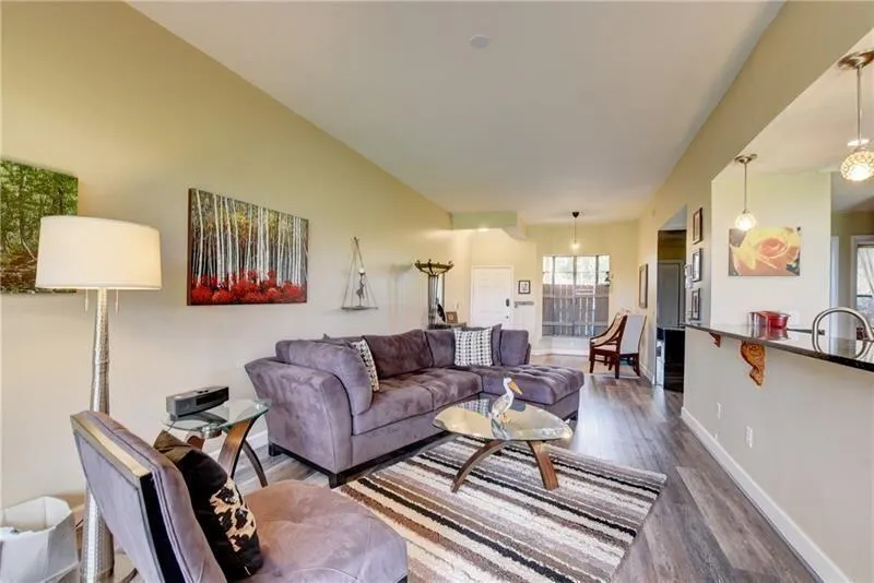 7448 La Paz Boulevard, #104