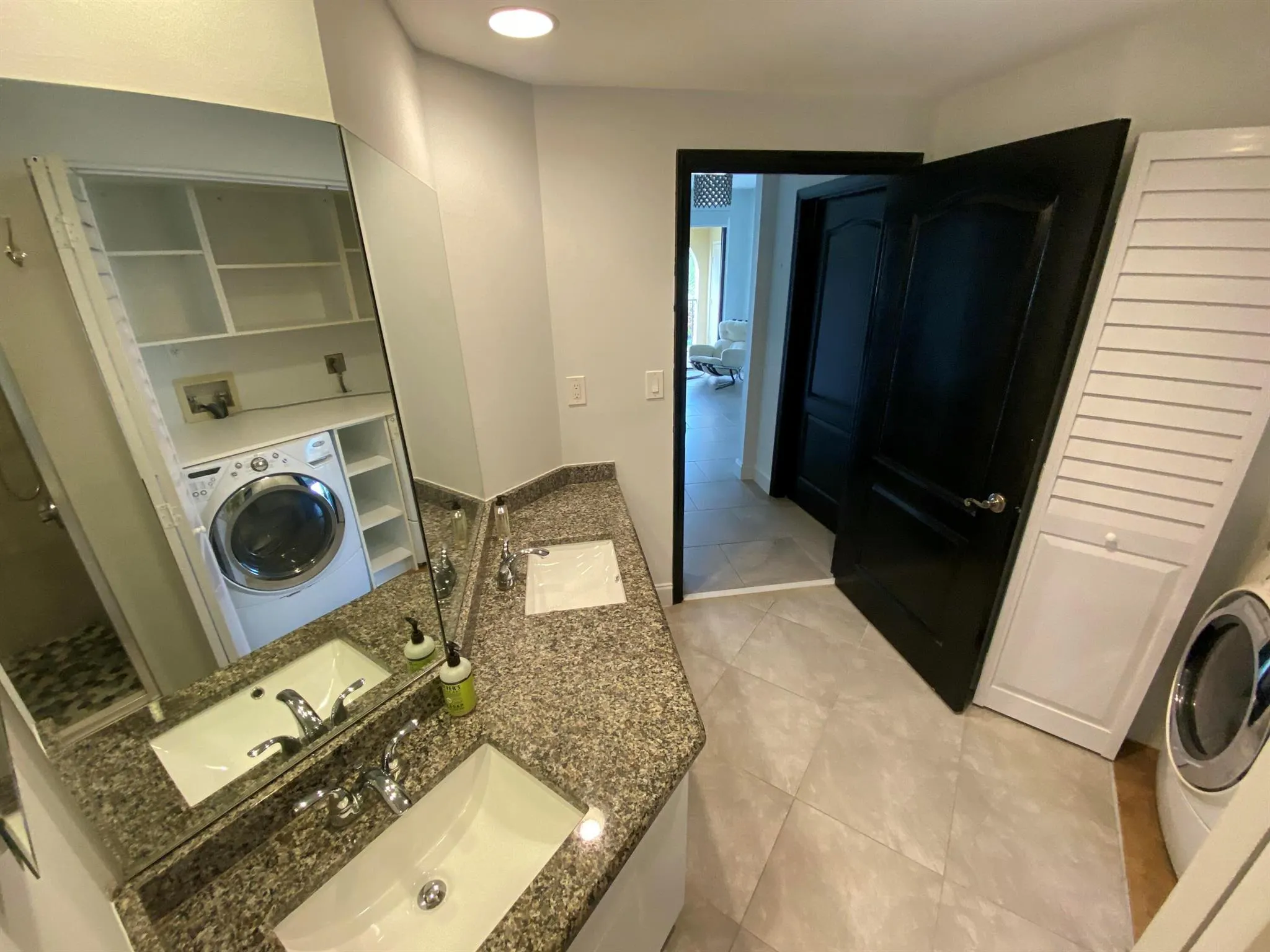 400 Uno Lago Drive, #403