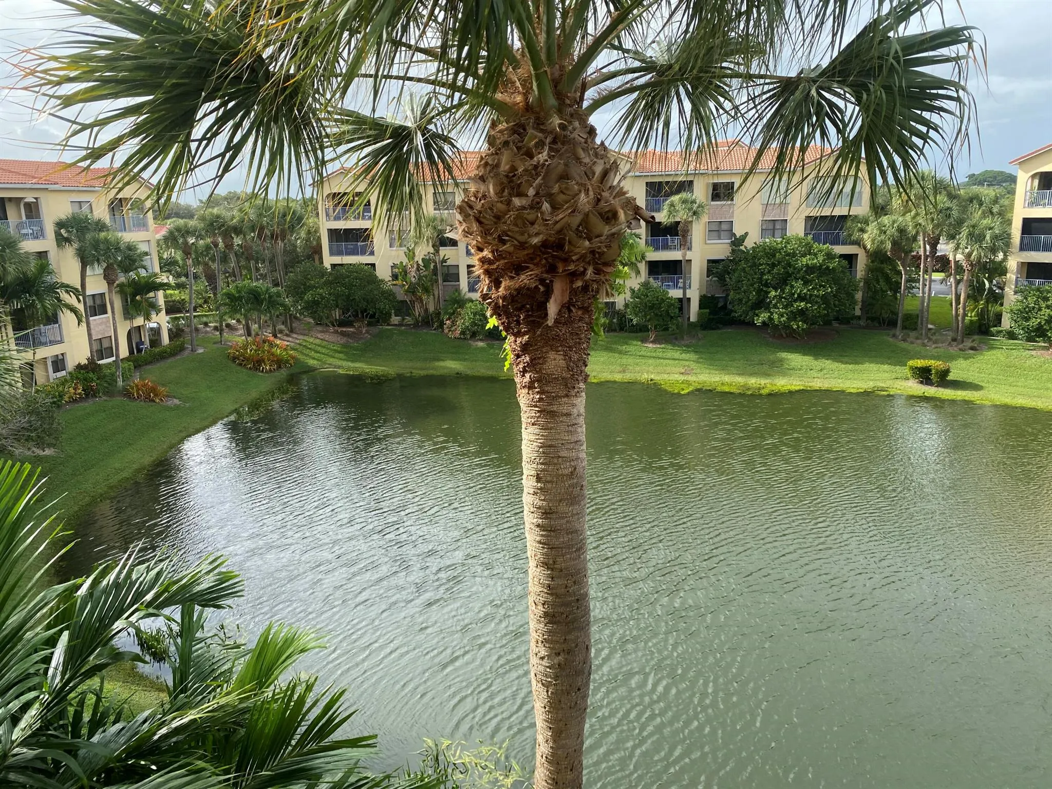 400 Uno Lago Drive, #403