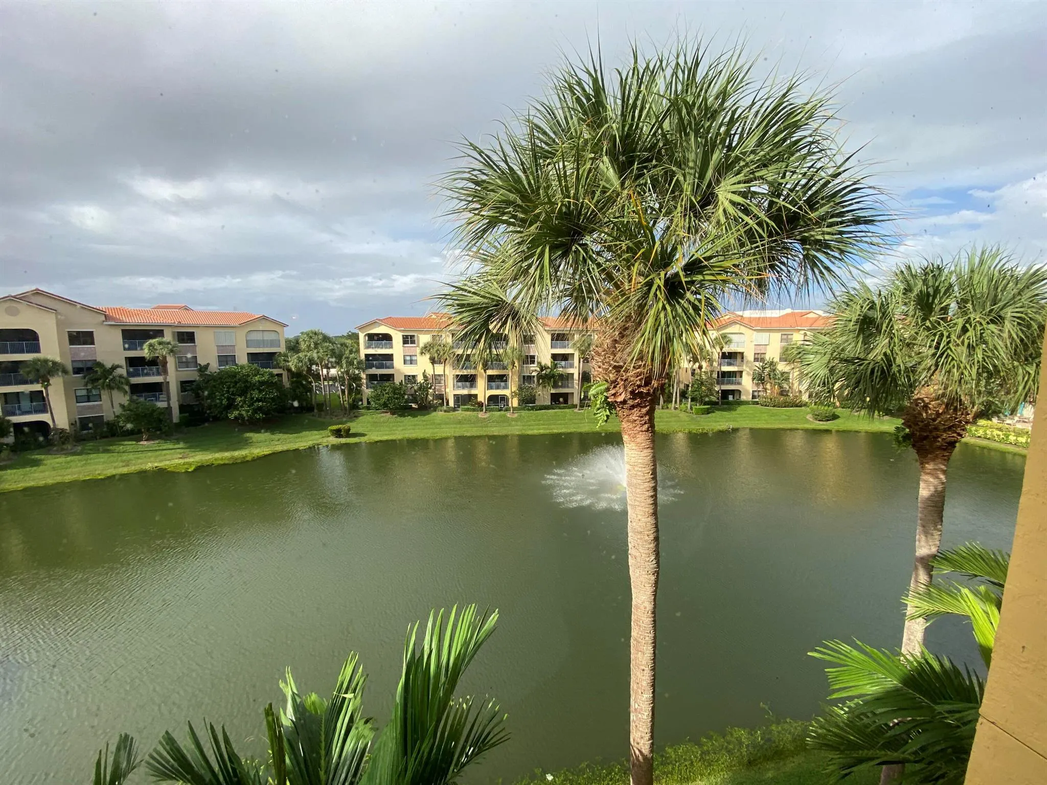 400 Uno Lago Drive, #403