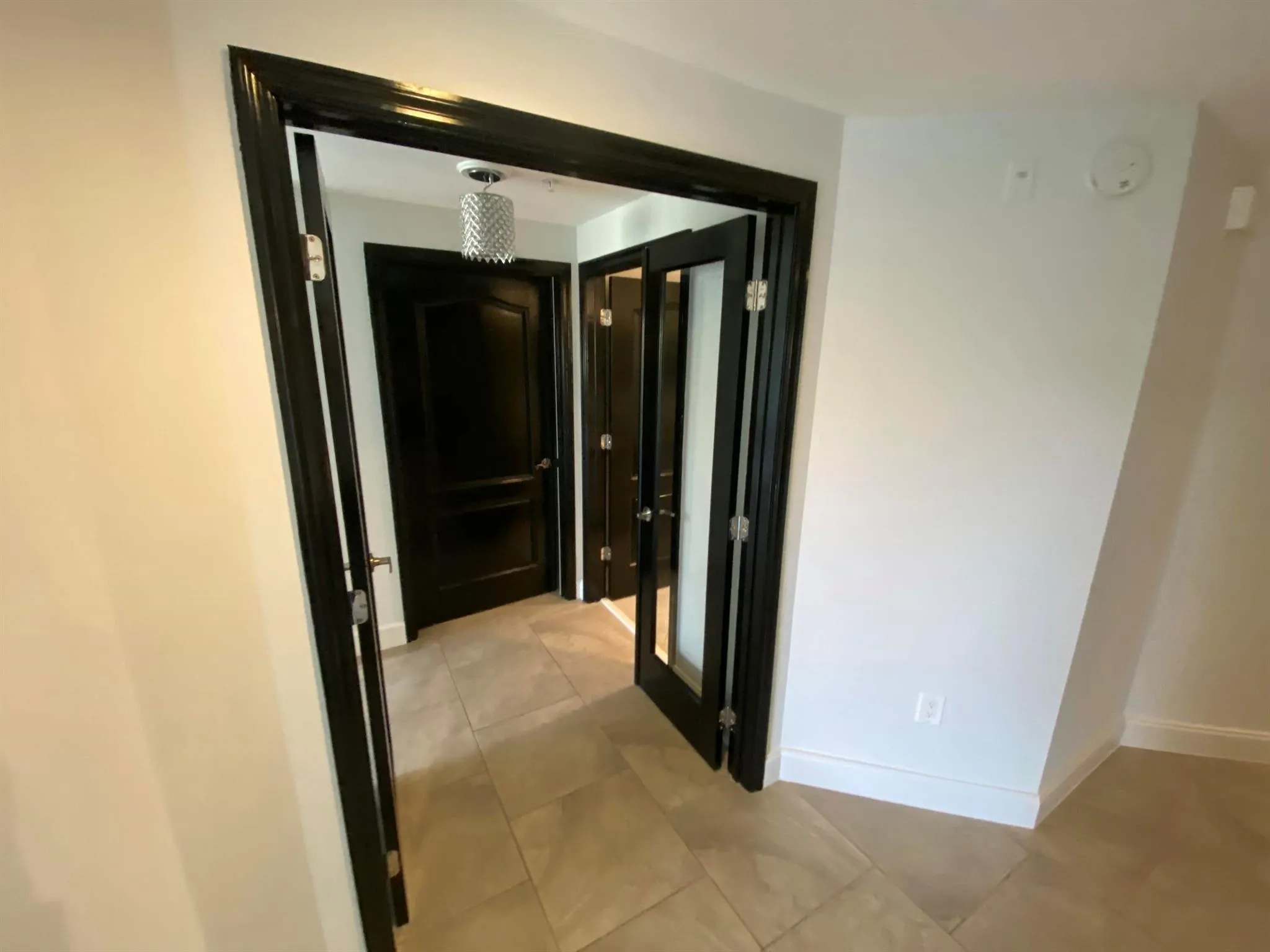 400 Uno Lago Drive, #403