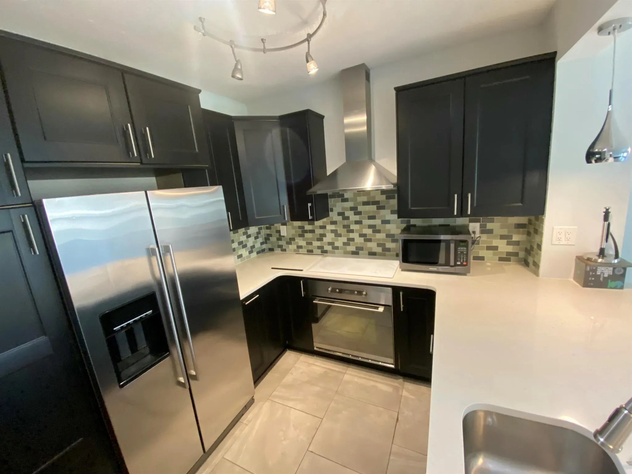 400 Uno Lago Drive, #403