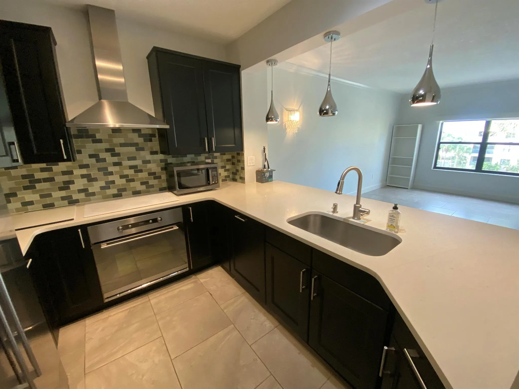 400 Uno Lago Drive, #403