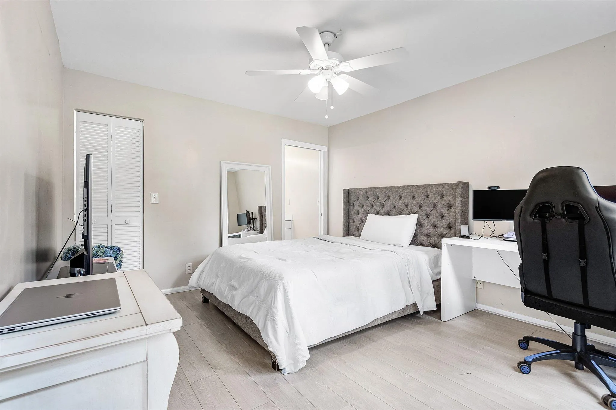 790 Clearbrook Park Circle
