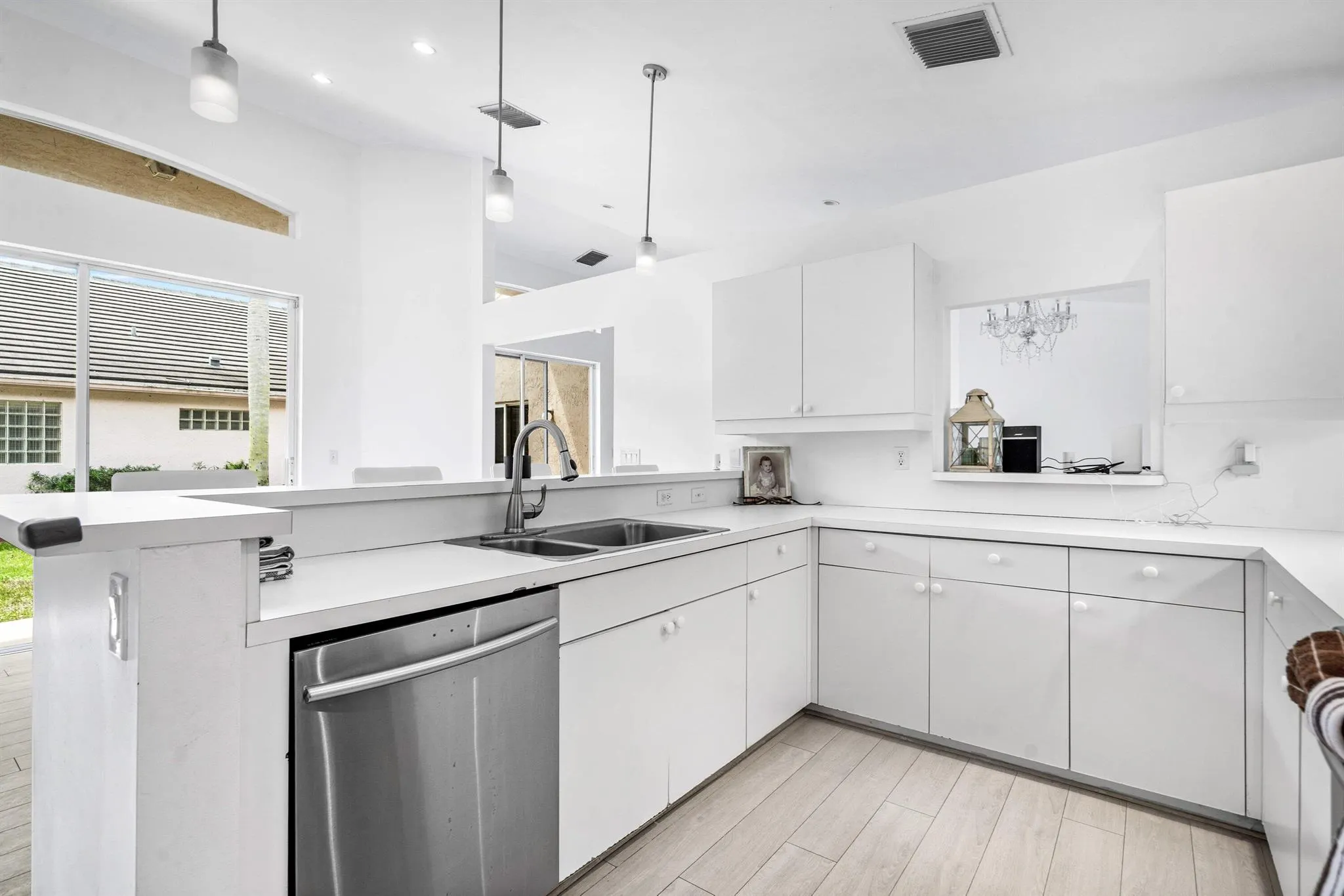 790 Clearbrook Park Circle