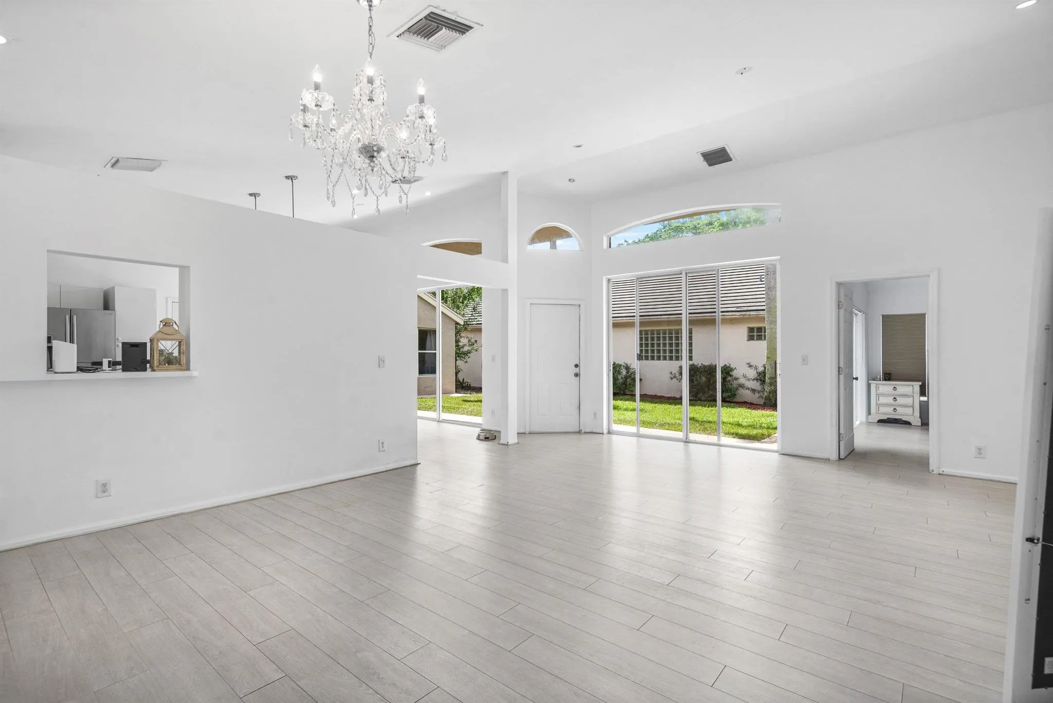 790 Clearbrook Park Circle