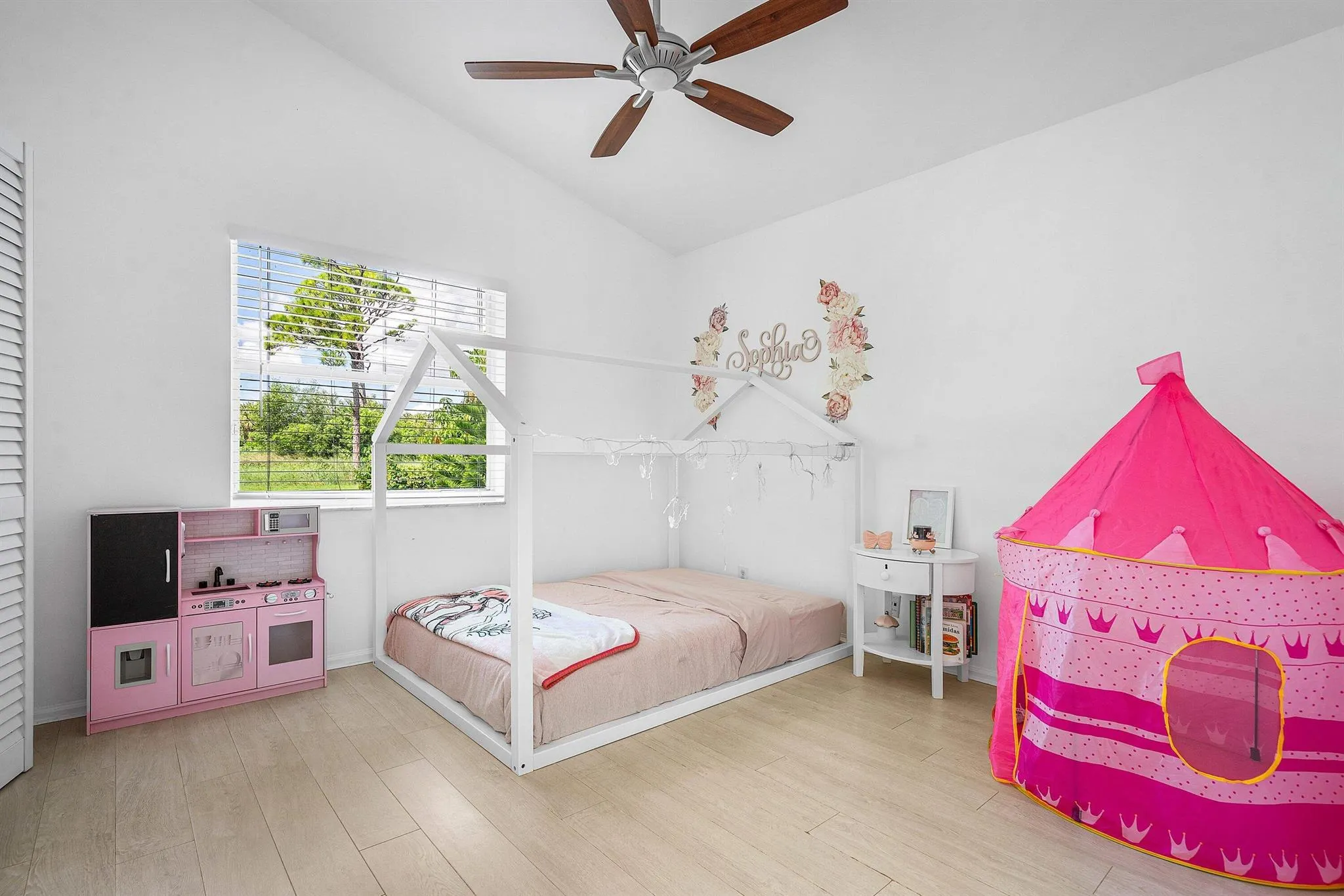 790 Clearbrook Park Circle