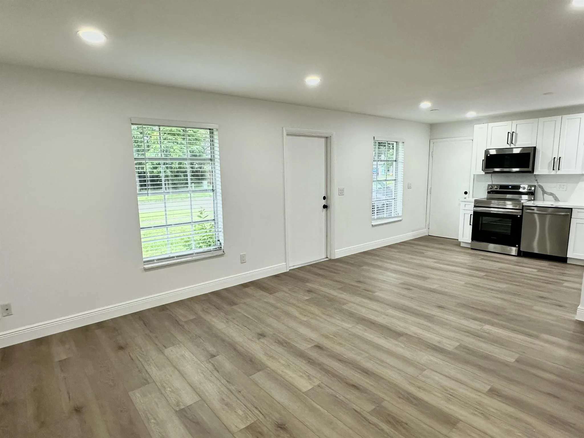153 SE Calmoso Drive