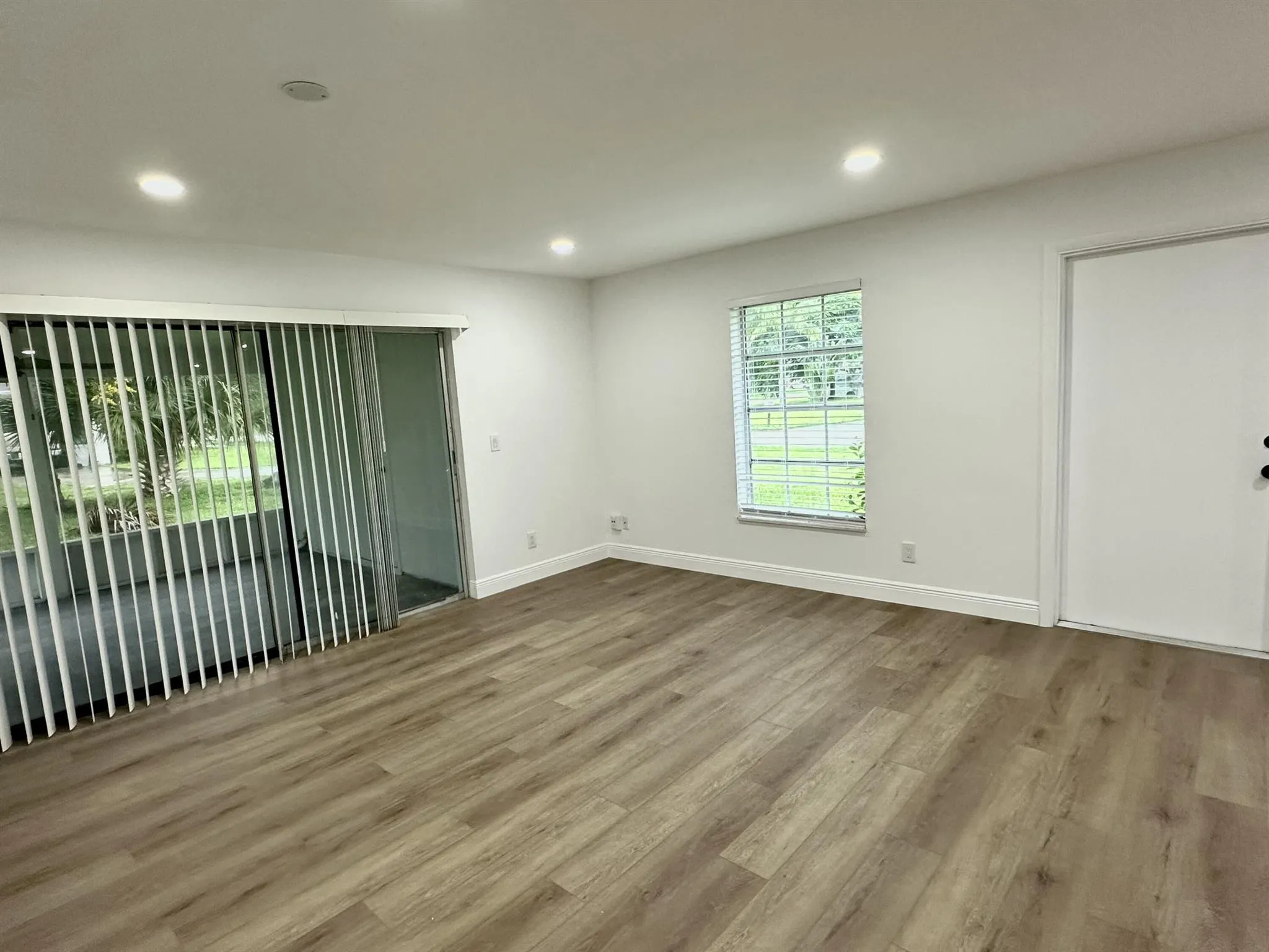 153 SE Calmoso Drive