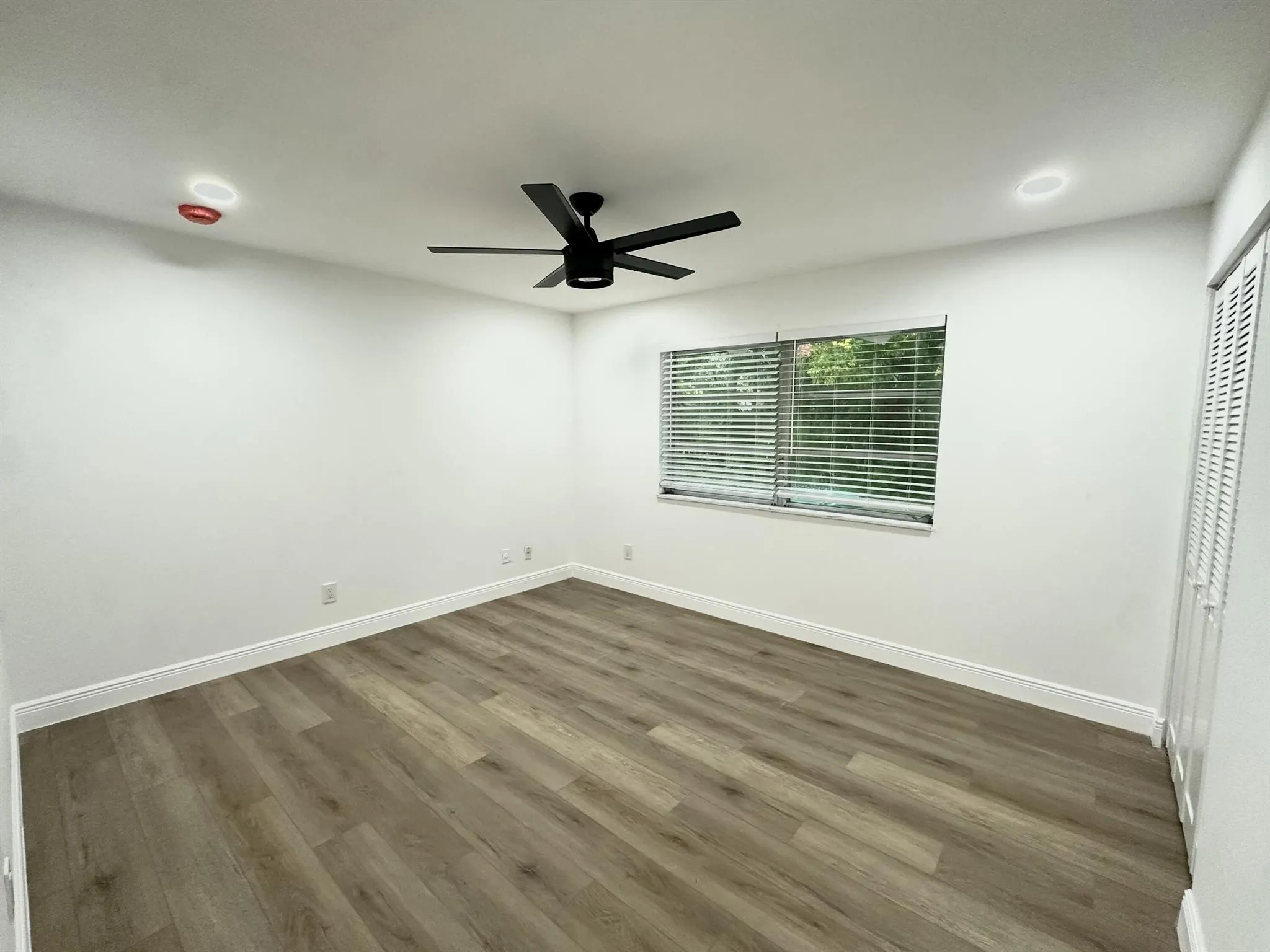 153 SE Calmoso Drive