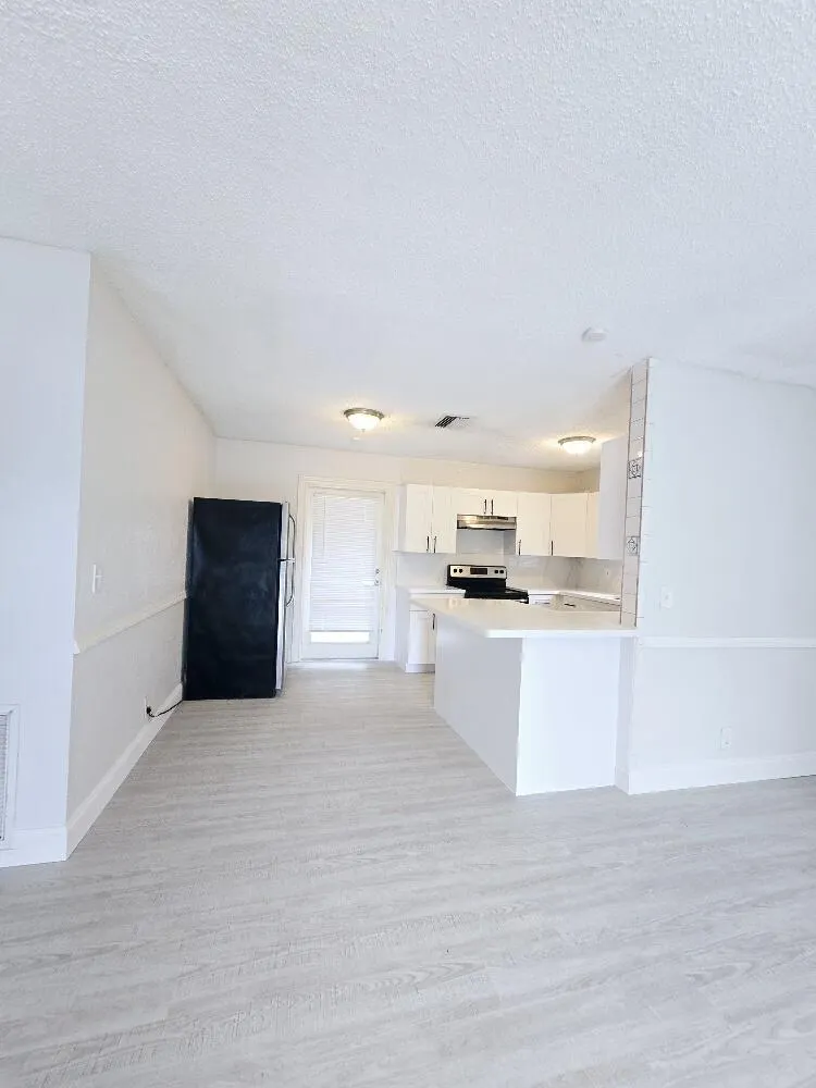 416 SW 7th Court