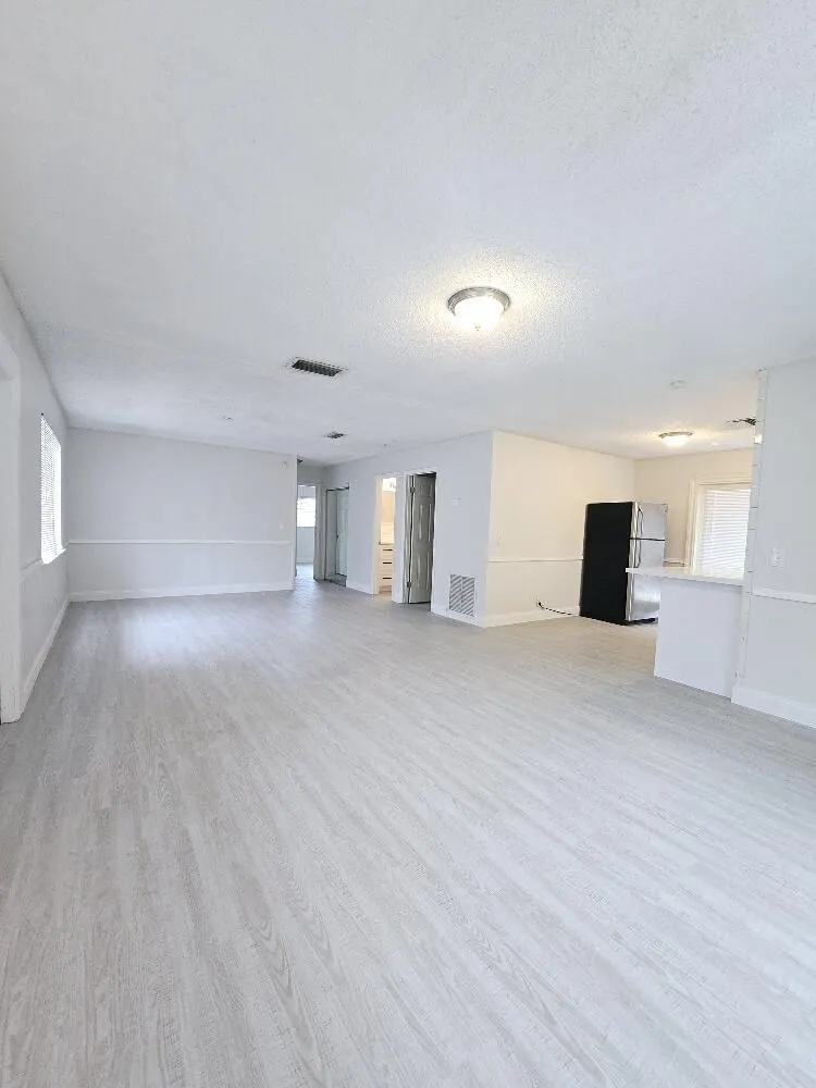416 SW 7th Court