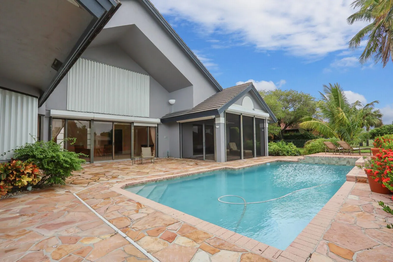 3139 Miro Drive S