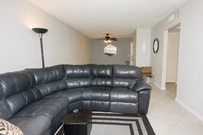 301 Croton Avenue, #202