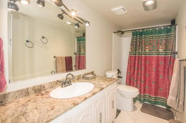 301 Croton Avenue, #202