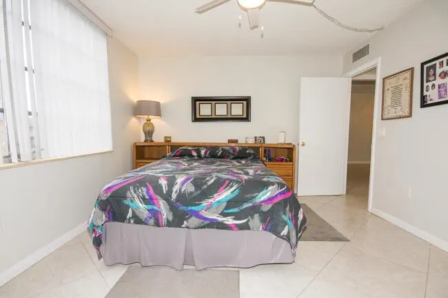 301 Croton Avenue, #202
