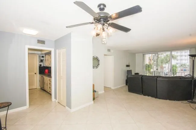 301 Croton Avenue, #202