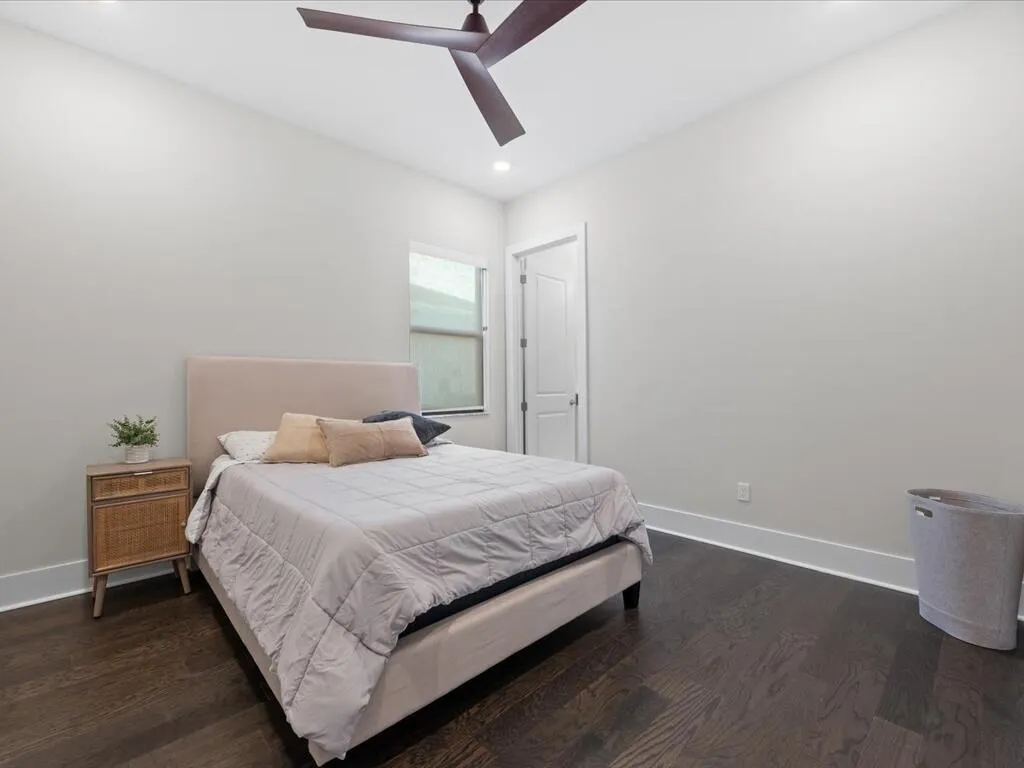5577 Saint Armands Way