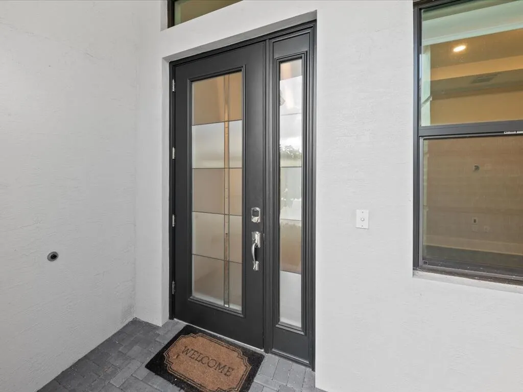 5577 Saint Armands Way