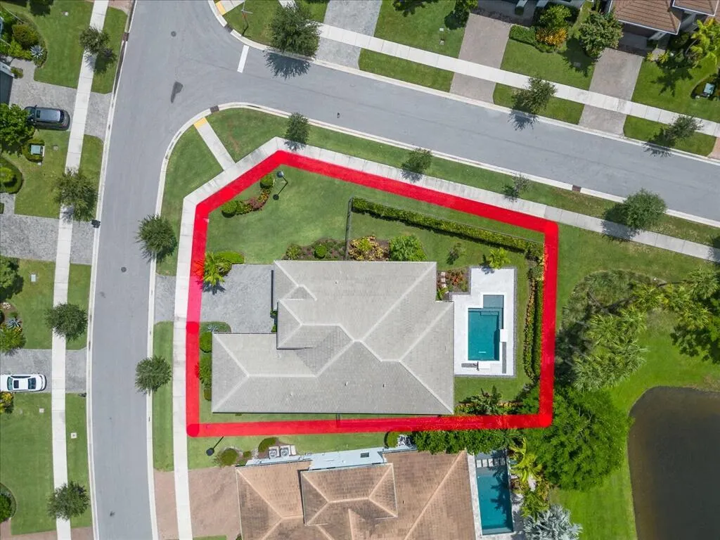 5577 Saint Armands Way