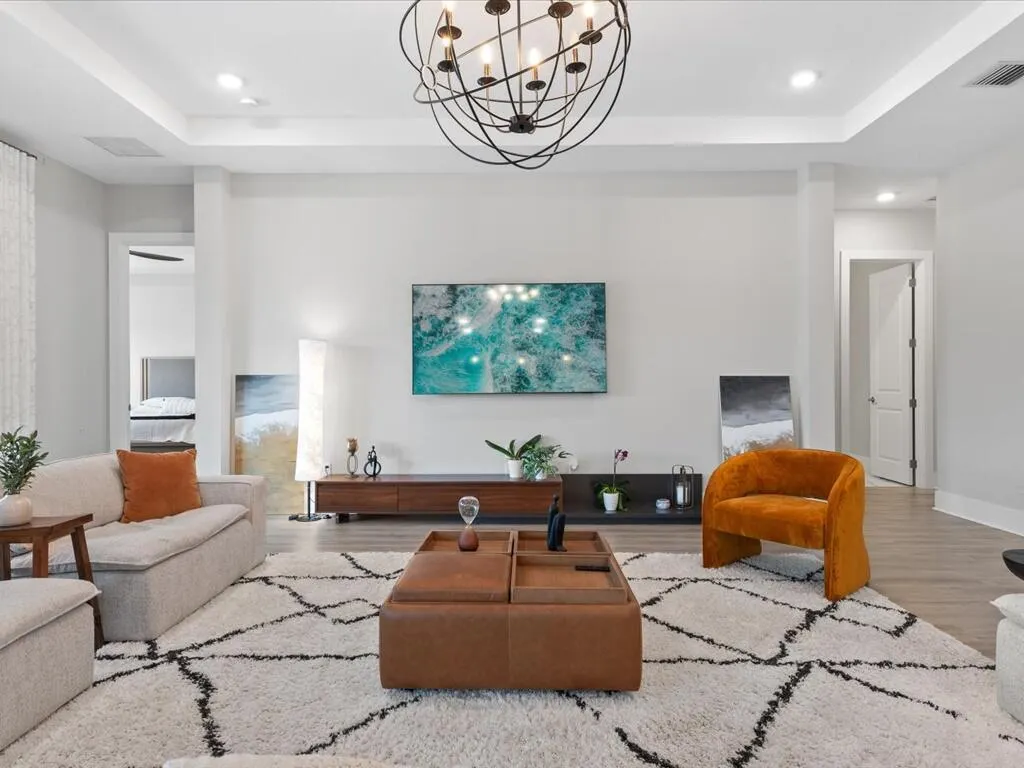 5577 Saint Armands Way