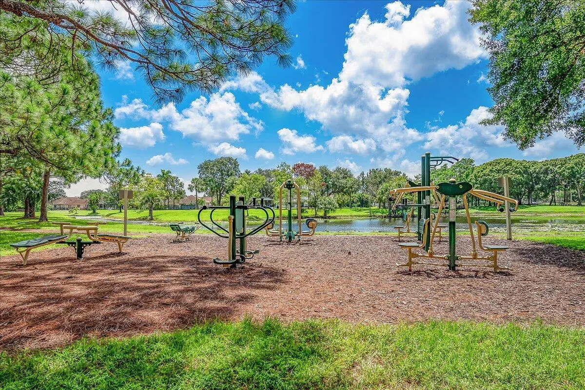 258 Palmetto Court