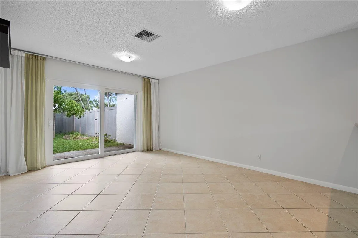 258 Palmetto Court