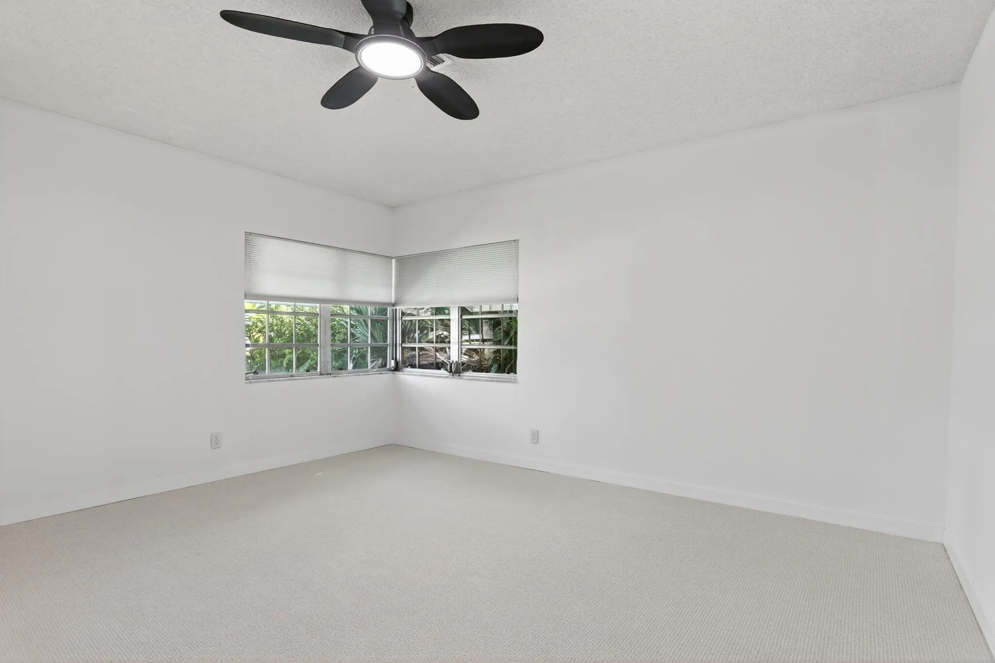 2541 Middle River Drive