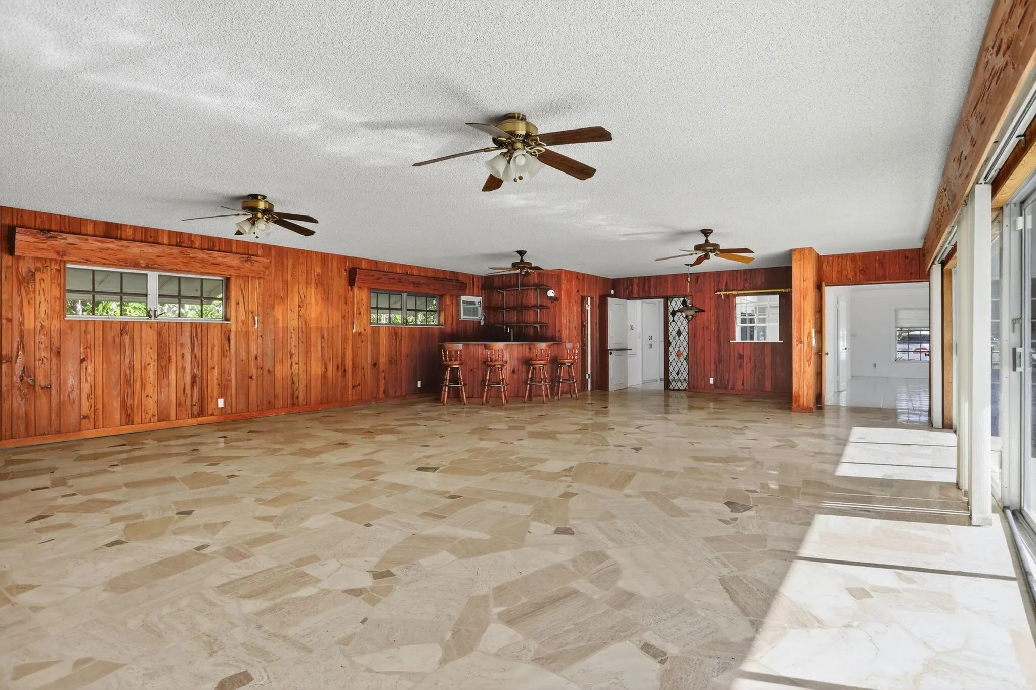 2541 Middle River Drive