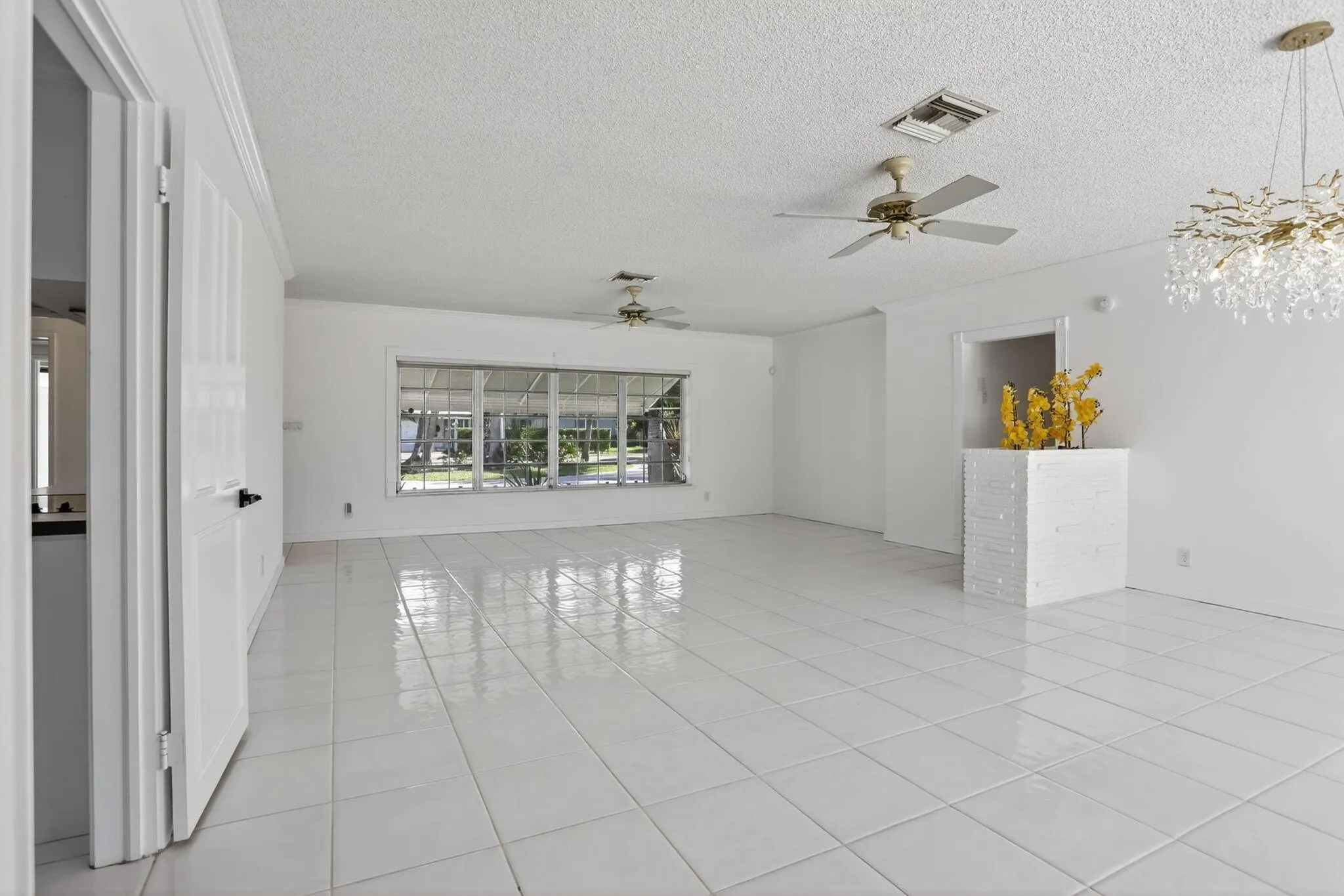 2541 Middle River Drive