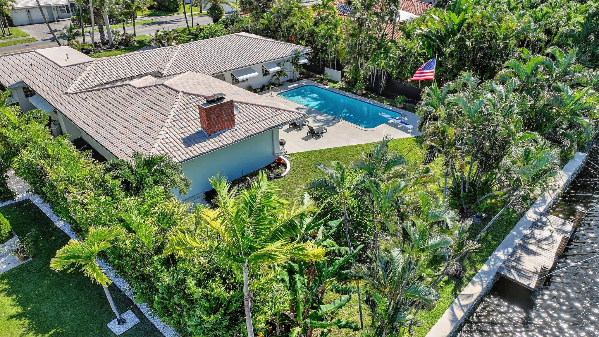 2541 Middle River Drive