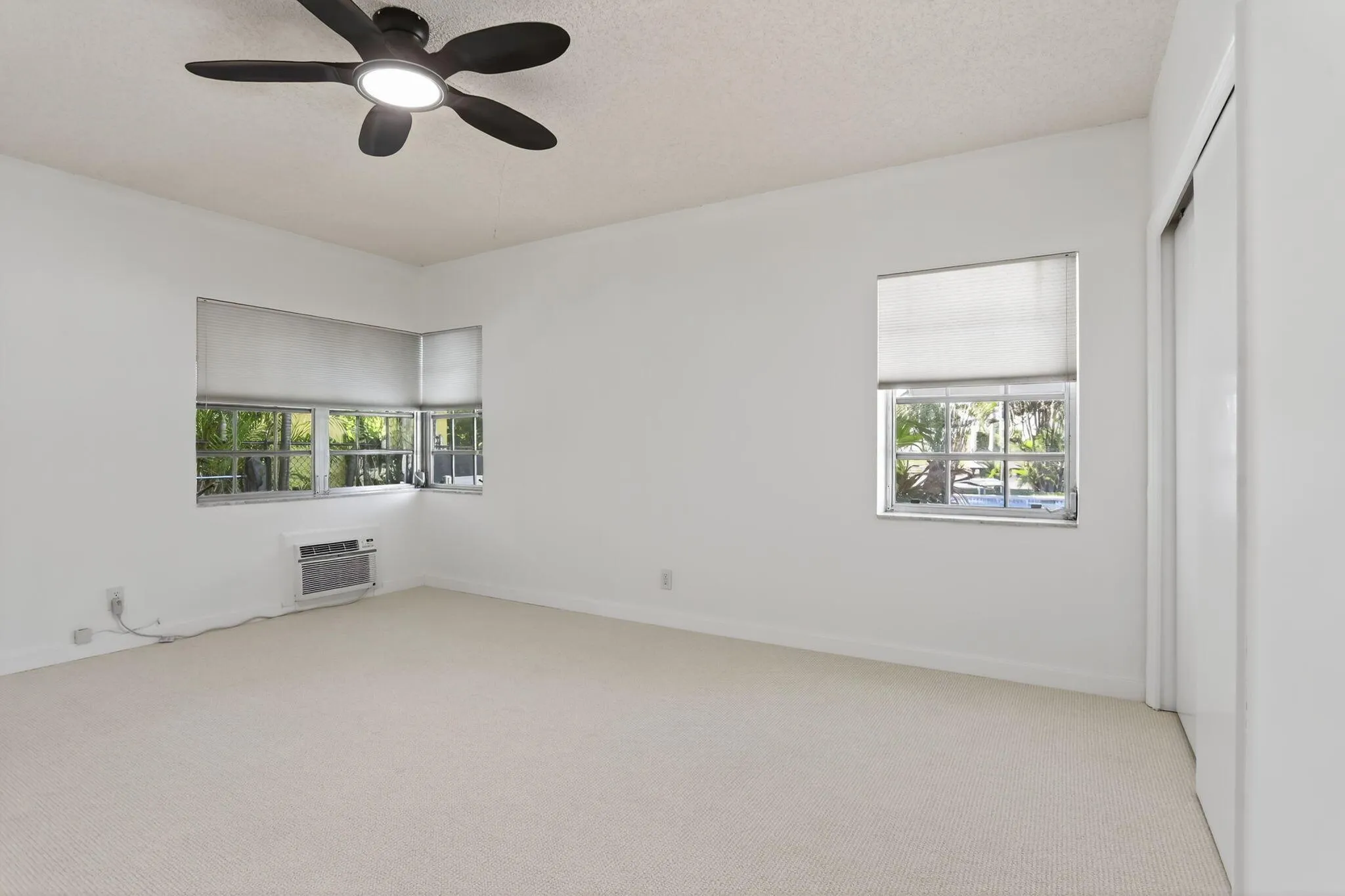 2541 Middle River Drive