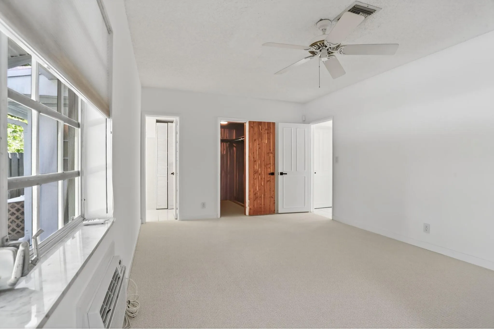 2541 Middle River Drive