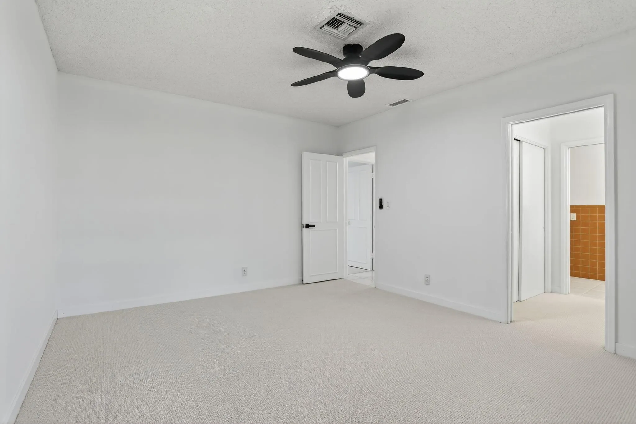 2541 Middle River Drive